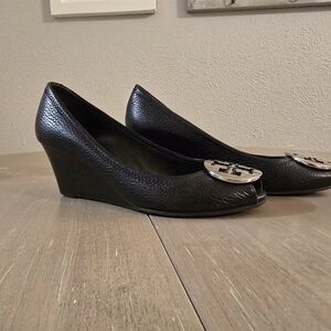 Tory Burch Open Toe Wedge Heels Sz 6.5